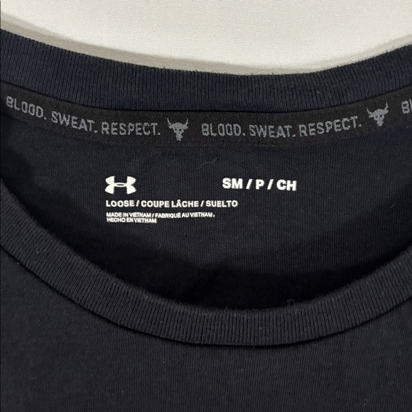 Under Armour Black Tee with Bold Orange Text Men’s Size Small - Picture 5 of 6